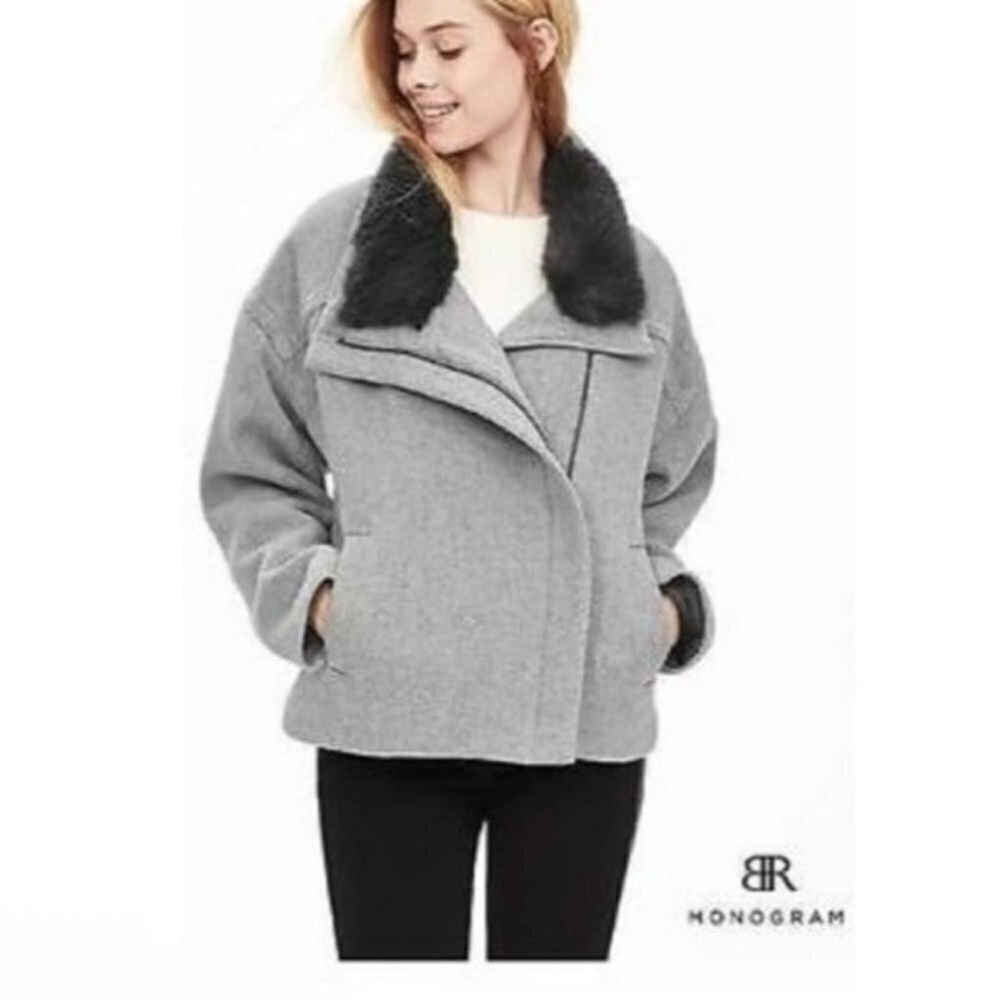 Banana Republic Gray Jacket coat Black Faux Fur Collar women M boxy short wool